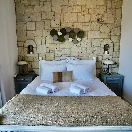 Cumbalica Flora Hotell *