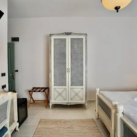 Cumbalica Flora Hotell *