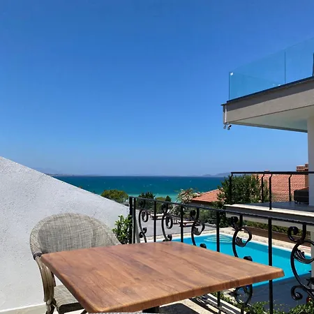 Cumbalica Flora Hotell *