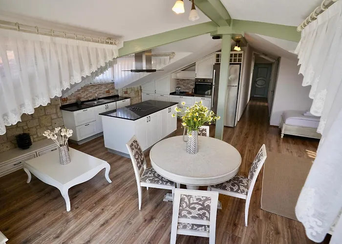 Otel Cumbalıca Flora